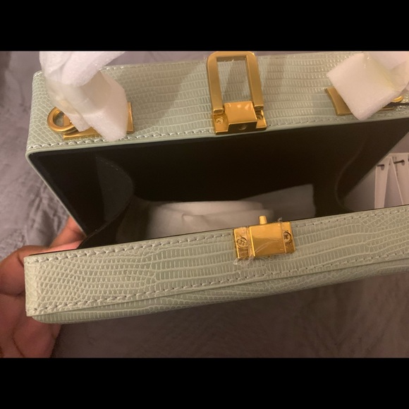 Brandon Blackwood Kendrick Trunk in Green Lizard Embossed with Gold Hardware - Picture 6 of 16